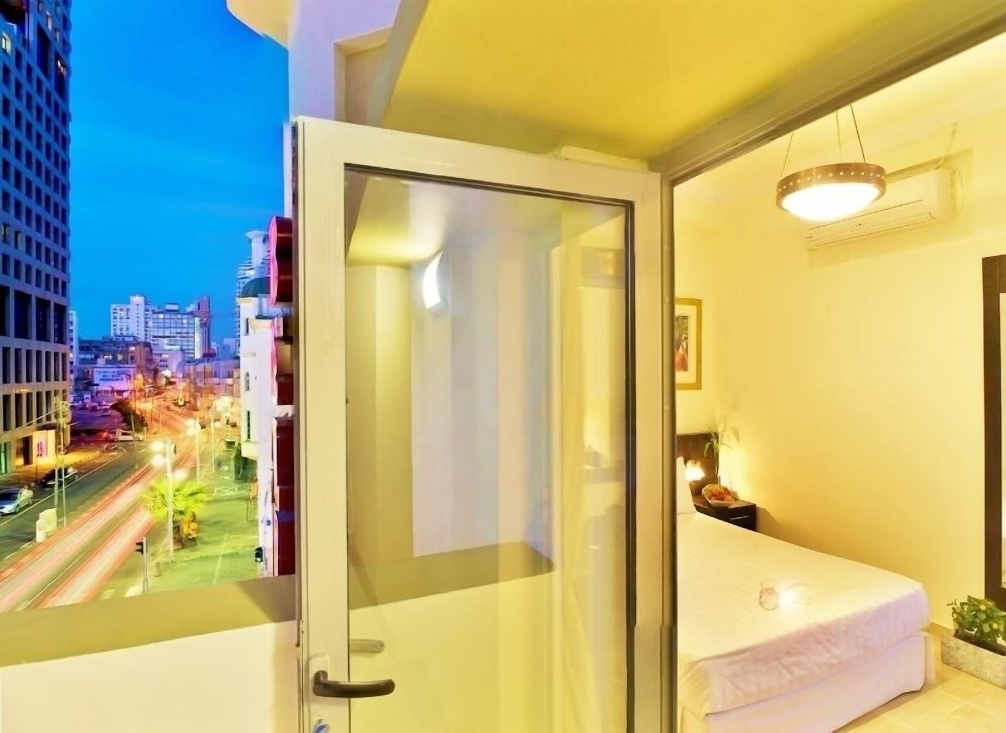 Bell Boutique And Spa Hotel Tel Aviv Exteriör bild